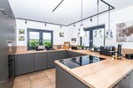 Neuwertiges Einfamilienhaus mit Kamin, PV-Anlage und Energieeffizienz A+ - Einfamilienhaus Cham / Vilzing Vilzing | Angebot:26786340