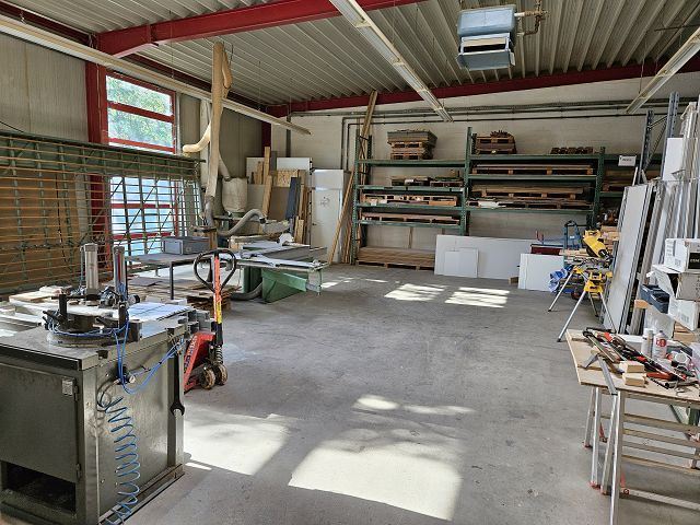 eine Produktionshalle
