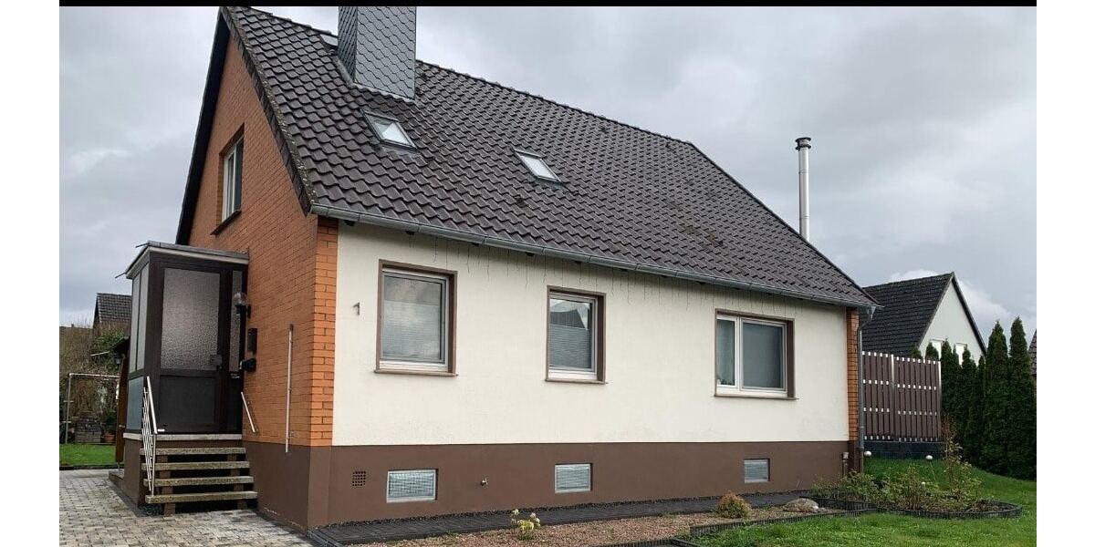 Vorderansicht mit Eingangsbereich