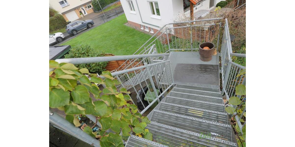 Zugang über Außentreppe