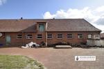 3 Wohnungen je 60 m² + mehrere Hallen Carport + Freifläche 1000m² + Parkflächen Garagen Carports - Gewerbeobjekt Barenburg | Angebot:18624765
