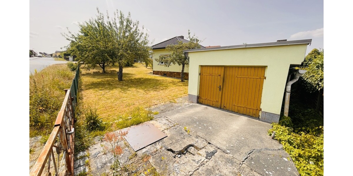 Blick in Richtung Garage