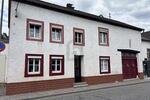RENOVIERT, DOPPELGARAGE, VERMIETUNG MÖGLICH - Zweifamilienhaus Dreis | Angebot:27449874