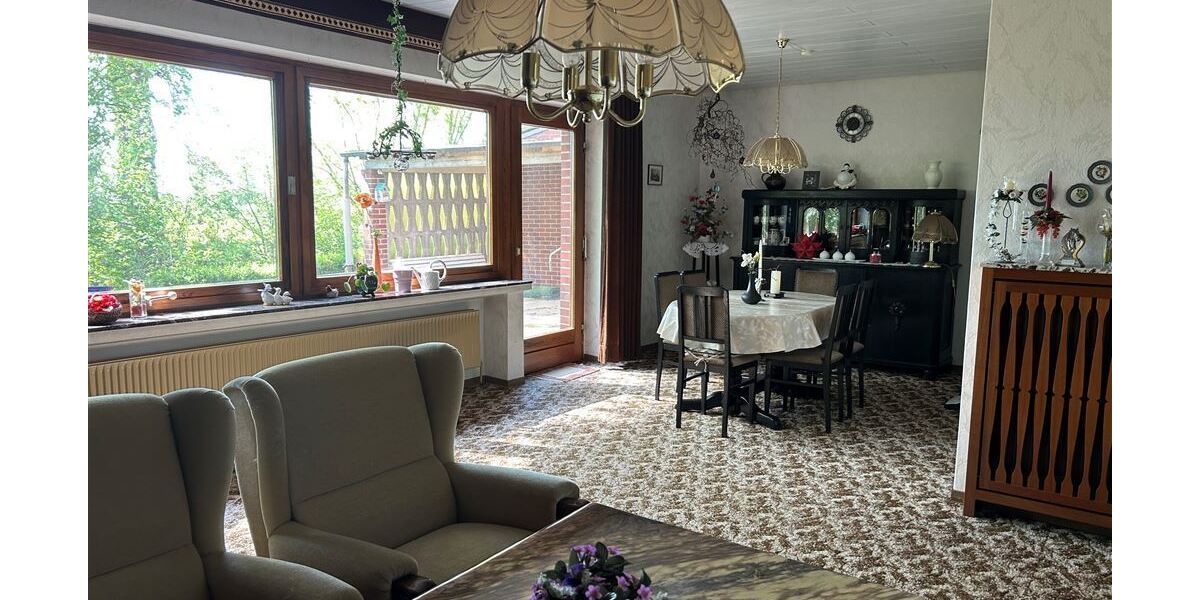 Wohnzimmer mit Anbindung zur Terrasse