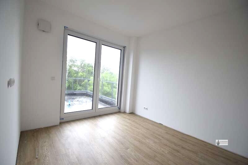 7 Schlafzimmer 2 mit Vinylboden
