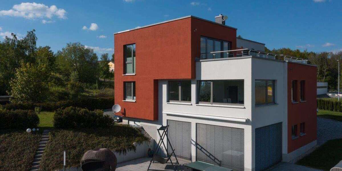 Luxuriöse und moderne Bauhausvilla als Praxis oder Bürohaus - Gewerbeobjekt Schneeberg | Angebot:26001542