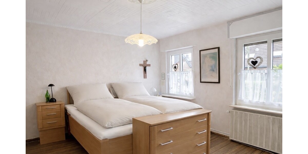 Schlafzimmer Eltern