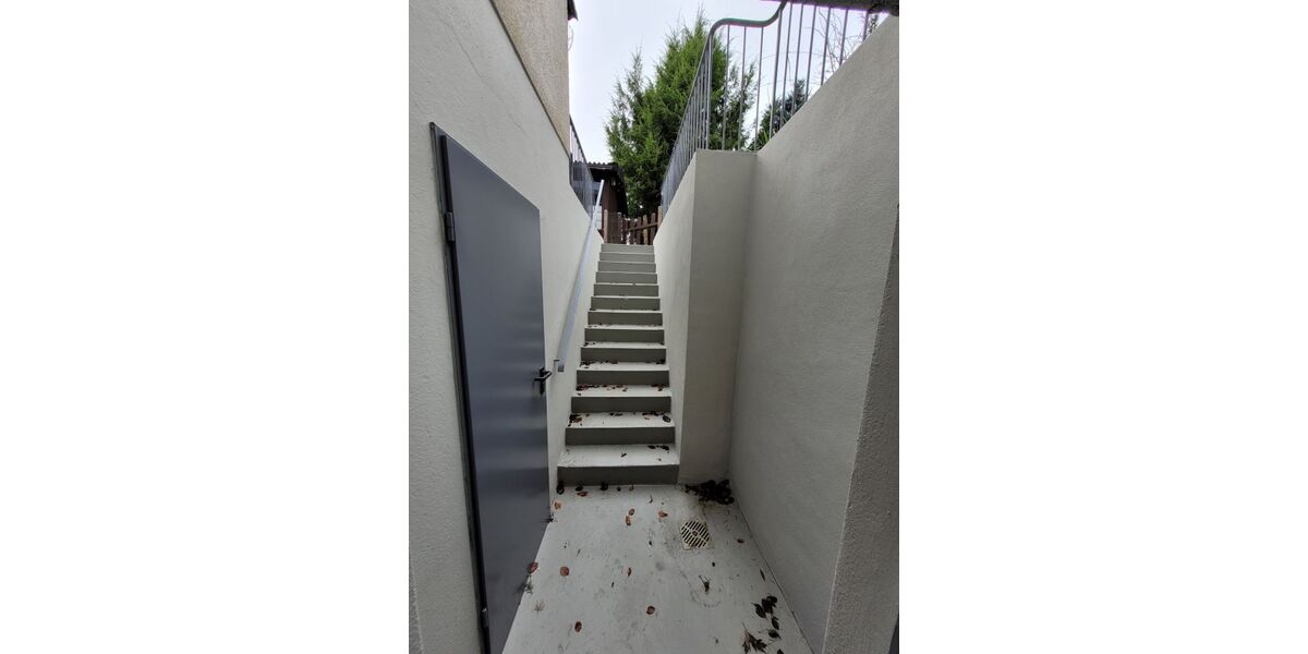 Bild 17 Kelleraussentreppe zum Garten