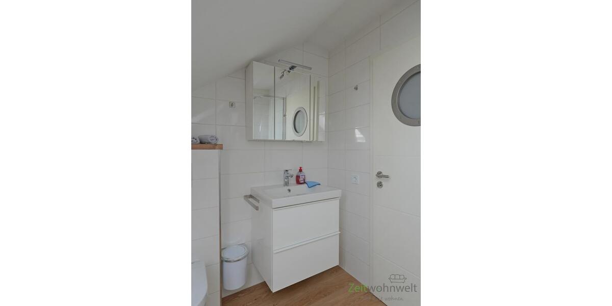 WC und Waschtisch