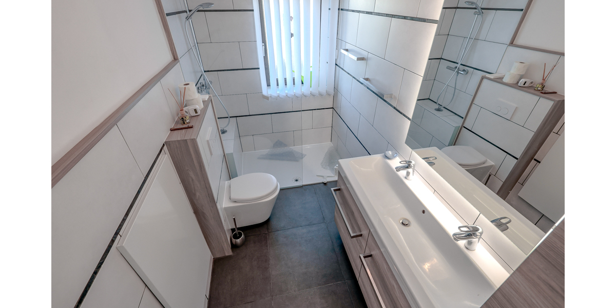 Badezimmer EG