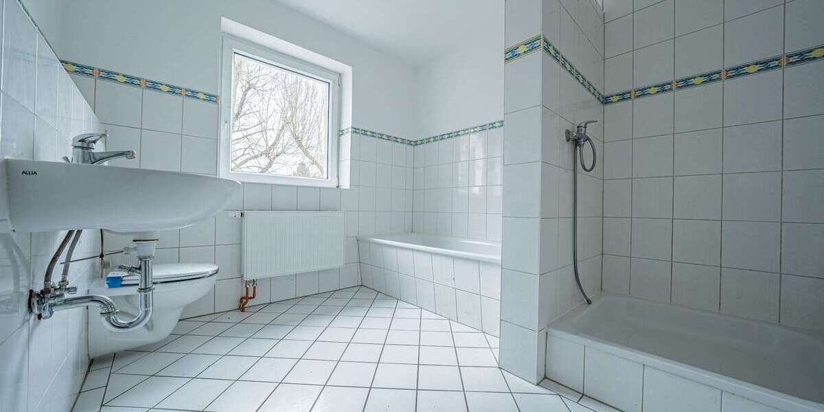 Badezimmer (OG)
