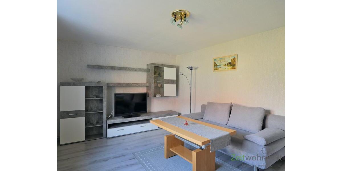 Schrankwand und TV