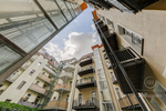 LICHTDURCHFLUTETE DACHGESCHOSSWOHNUNG MIT AUFZUG UND TERRASSE IN BEGEHRTER KIEZLAGE! - Dachgeschoßwohnung Berlin Friedrichshain | Angebot:26854784