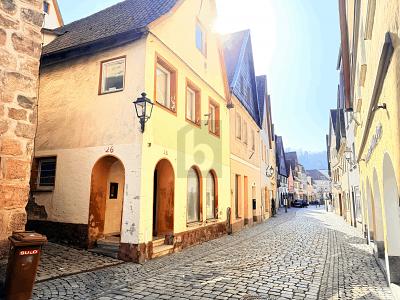 AUSBAUPROJEKT FÜR MODERNES STUDENTENWOHNEN - Mehrfamilienhaus, Wohnhaus Kulmbach Blaich | Angebot:27159836