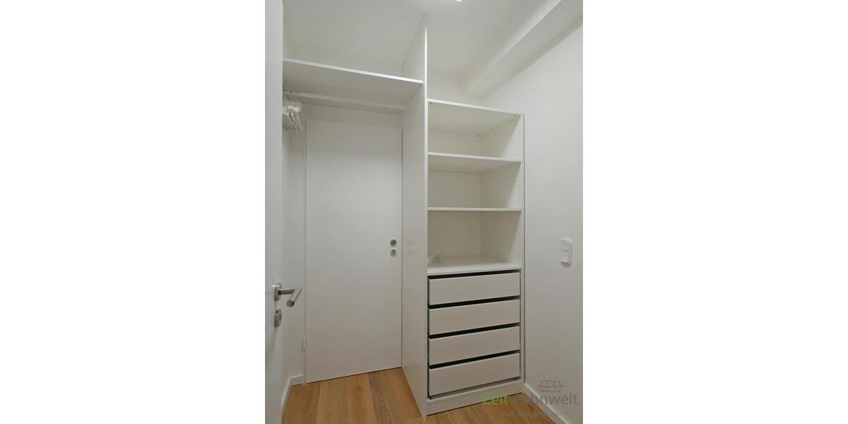 begehbarer Kleiderschrank