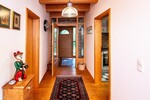 Wohnen im Grünen - Charmantes Holzhaus mit Wintergarten, Galerie und idyllischem Garten - Einfamilienhaus Neukirchen beim Heiligen Blut | Angebot:26948792