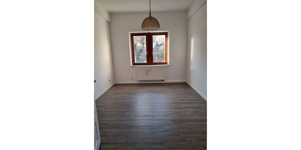 Schlaf- oder - und Wohnraum 1