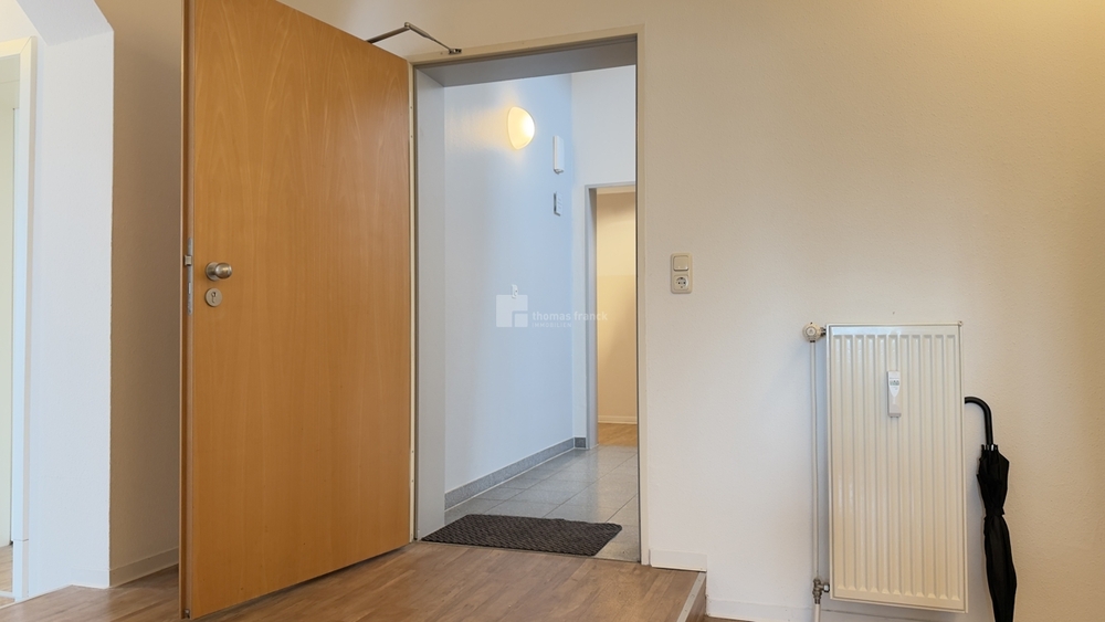 Der Wohnungseingang mit Podest