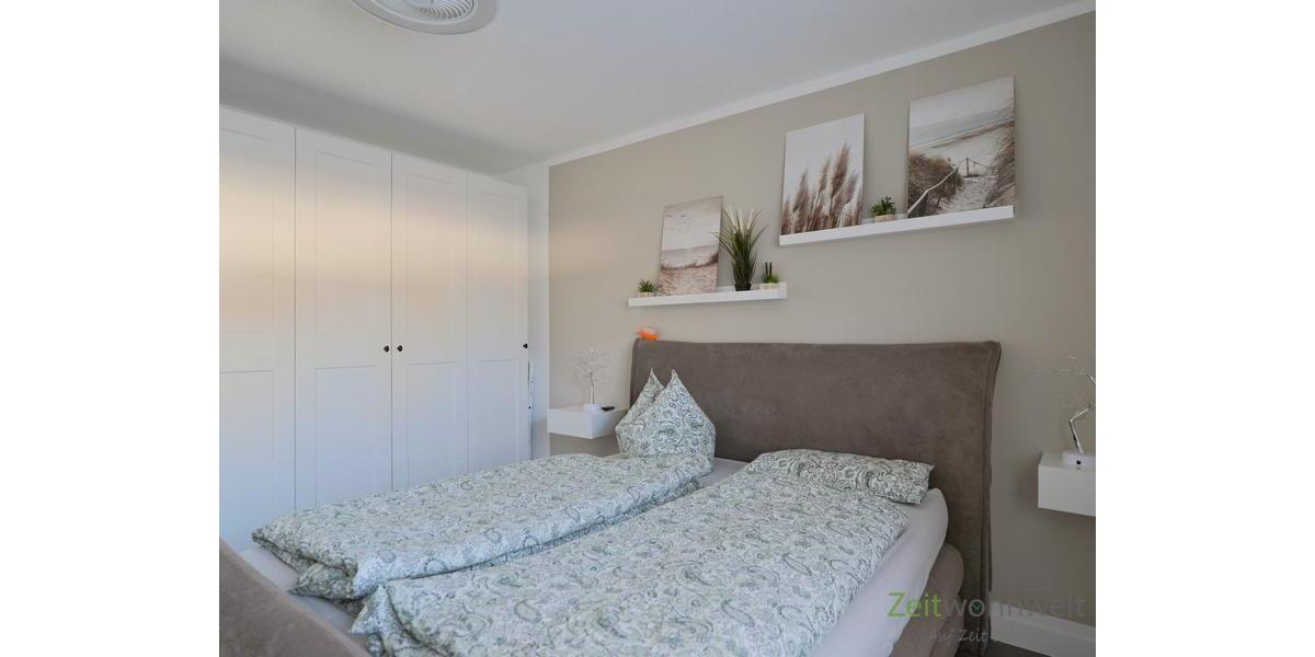 großer Kleiderschrank