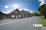 3 Wohnungen je 60 m² + mehrere Hallen Carport + Freifläche 1000m² + Parkflächen Garagen Carports - Gewerbeobjekt Barenburg | Angebot:18624765