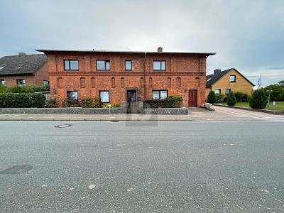 5 WOHNEINHEITEN + GENEHMIGTER EFH-NEUBAU - Mehrfamilienhaus, Wohnhaus Sandesneben | Angebot:27456569