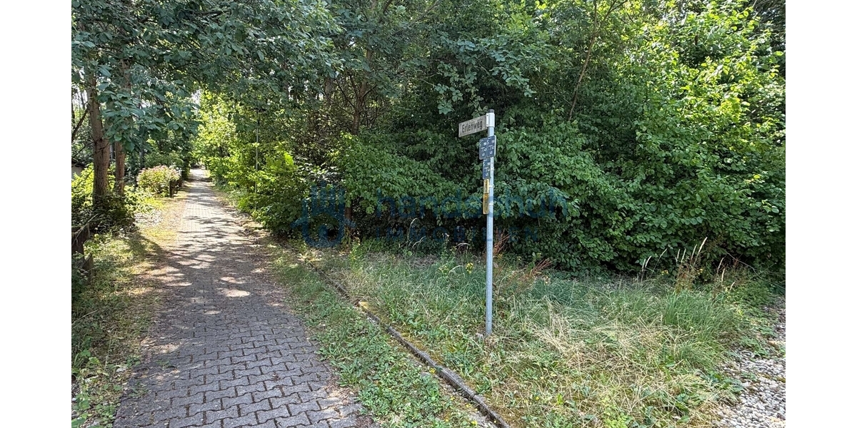 Grundstück