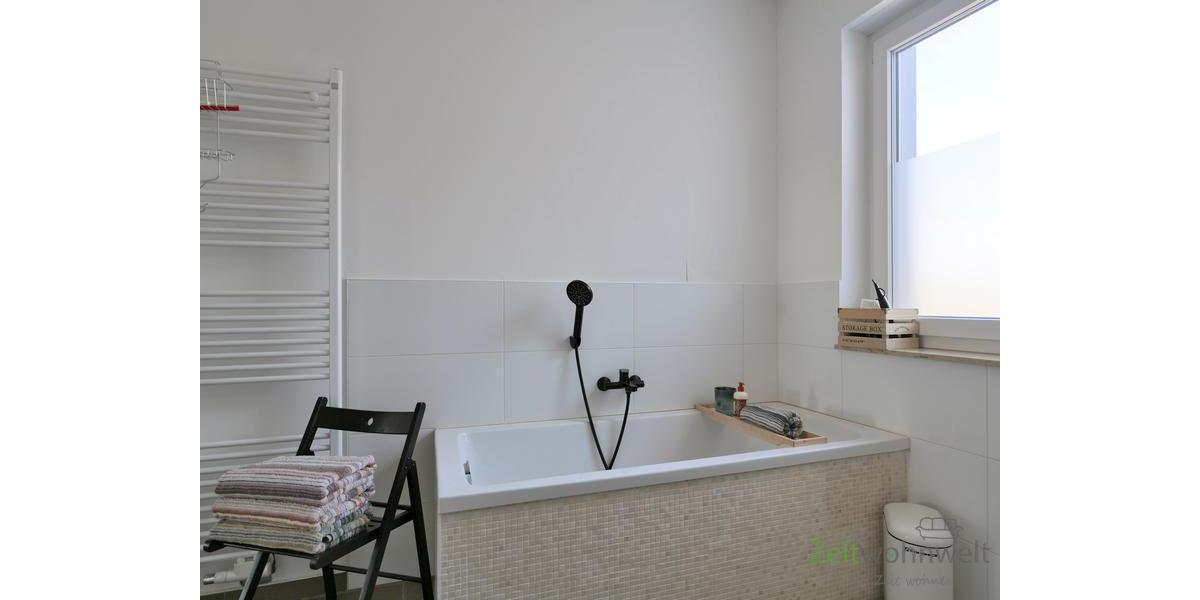 kleine Wanne im Bad