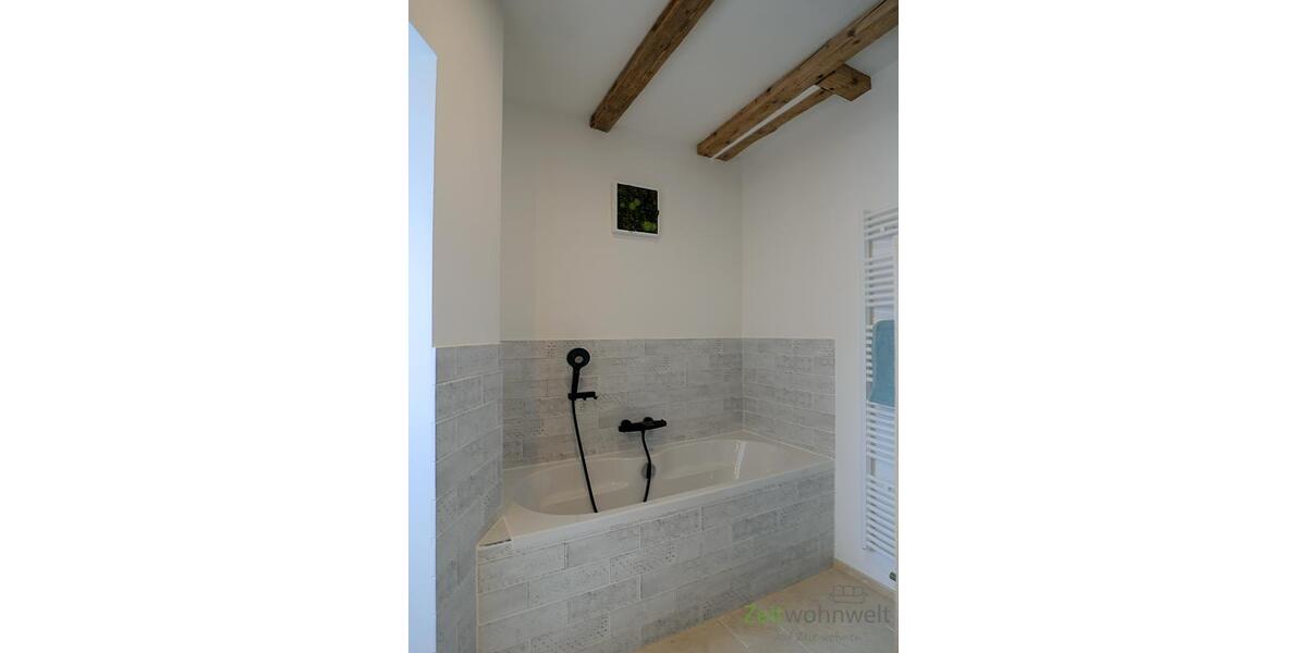 große Badewanne