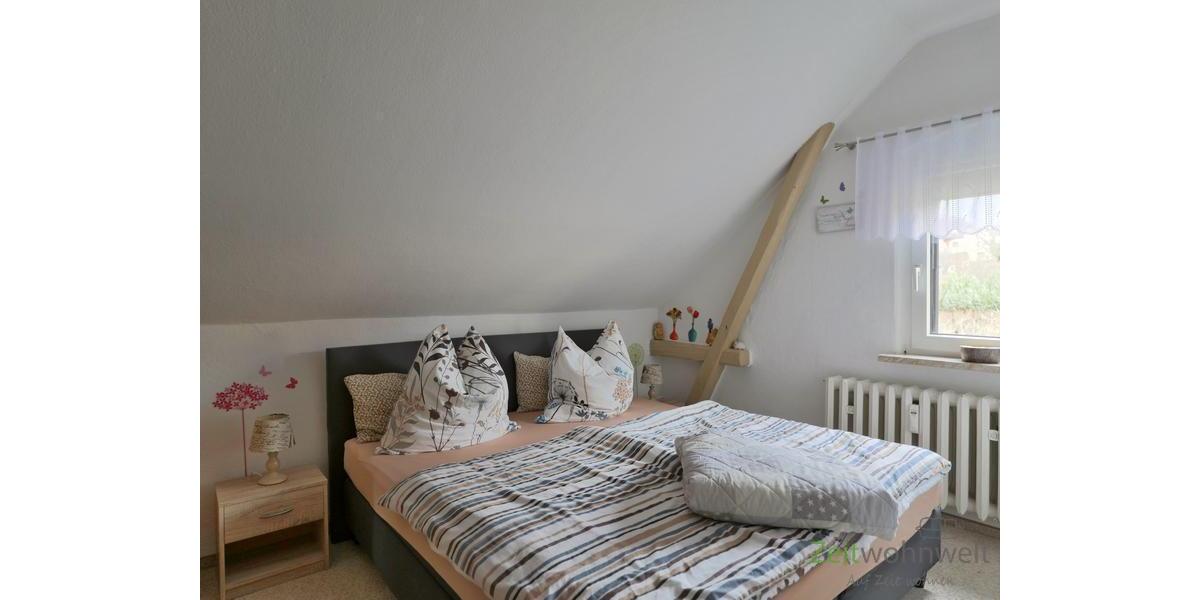 Doppelbett im Schlafzimmer