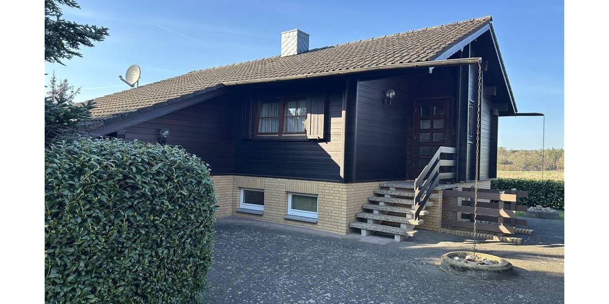 Charmantes Blockbohlenhaus mit Sonnenterrasse mit tollem Weitblick u. einer beheizbaren Vollkeller. - Bauernhaus, Landhaus Steyerberg | Angebot:26799685