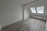 Helle 3-Zimmer-Dachgeschosswohnung mit Sichtbalken in Chemnitz-Hilbersdorf! - Dachgeschoßwohnung Chemnitz Hilbersdorf | Angebot:22986482
