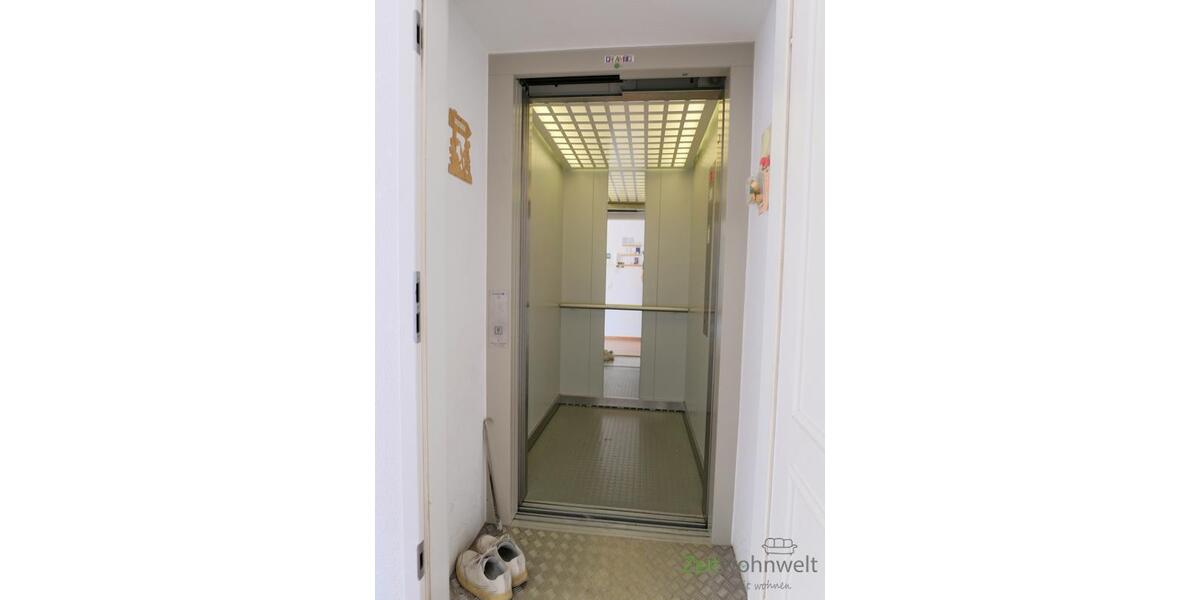 eigener Aufzug zur Wohnung