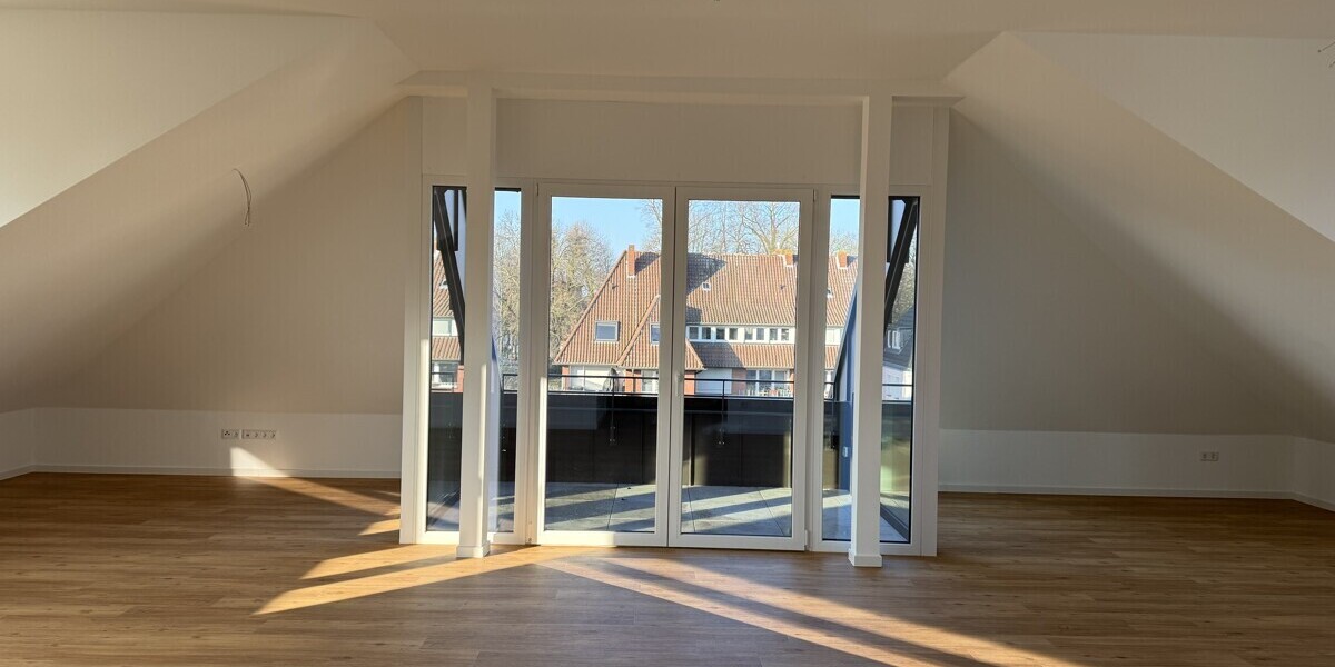 Blick vom Flur in den Wohn- und Essbereich