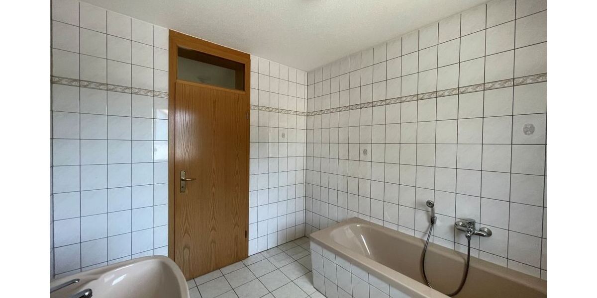 Bad mit Platz für Dusche