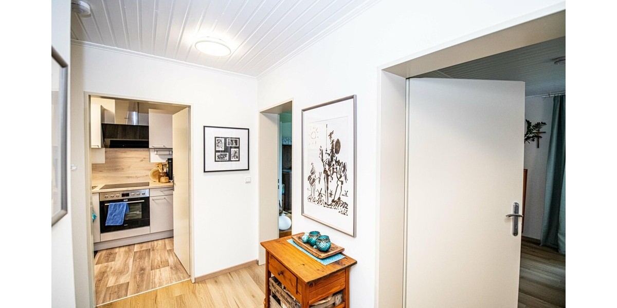 DG_Wohnung_links_Flur