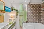 Vielseitiges Ein- bis Zweifamilienhaus: 8 Zimmer, 160 m², Traumgarten & Garage - Reihenendhaus Theisbergstegen | Angebot:27302035