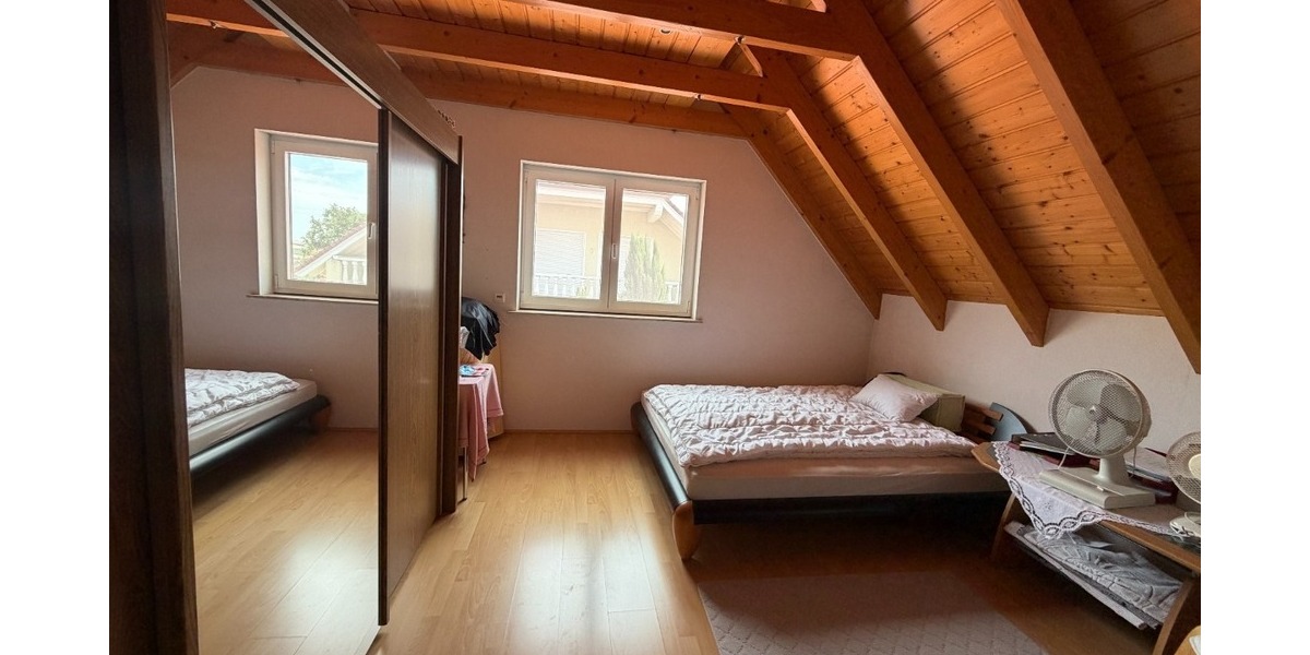 Kinderzimmer im OG