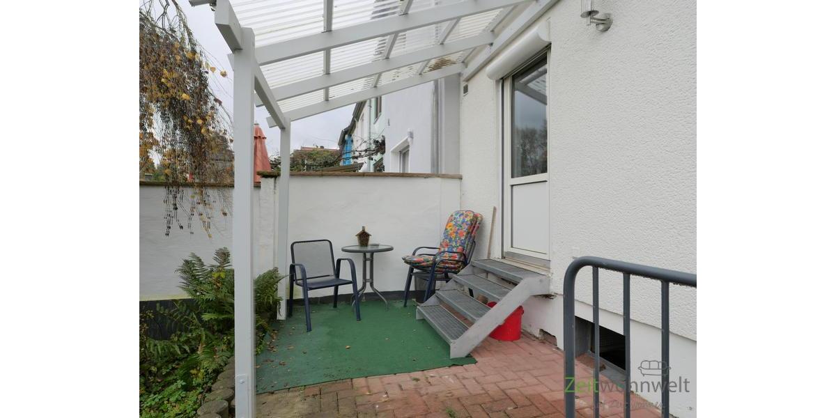 überdachter Sitzplatz vor der Küche