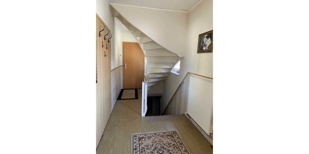 Flur Hinterhaus WE links OG