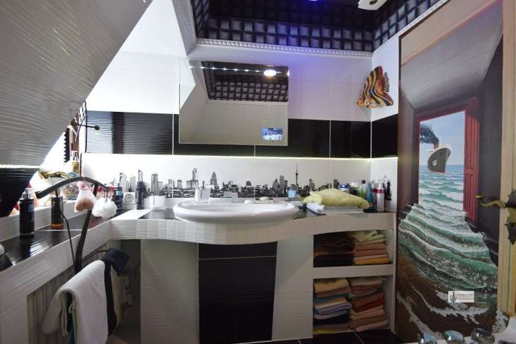 26 Badezimmer mit Waschtisch