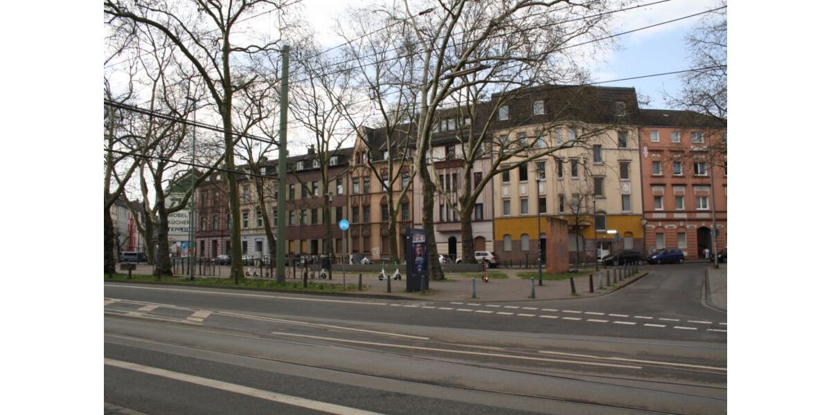 Straßenansicht