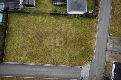 RUHIG LEBEN, STADTNAH BLEIBEN, IHR PLATZ IM GRÜNEN - Grundstück Starzach | Angebot:27095158