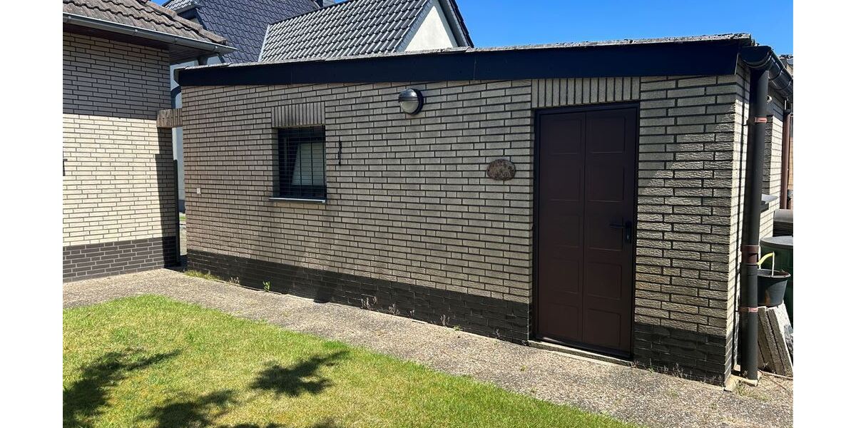 Garage mit Lagerraum