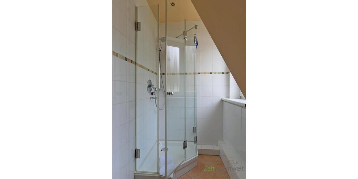 Dusche im Bad