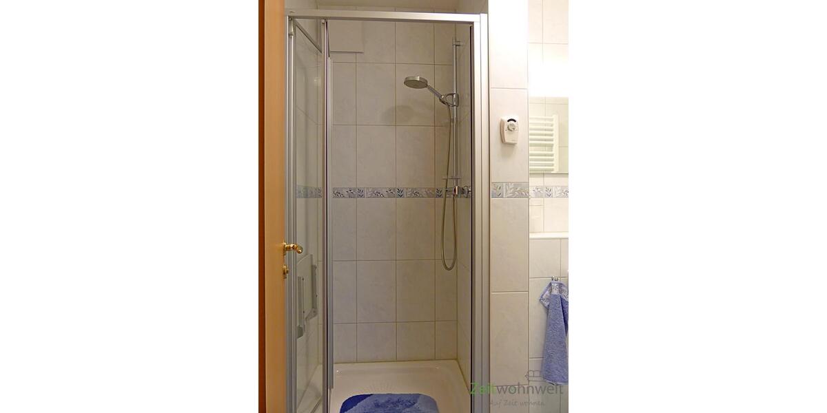 Dusche im kleinen Bad