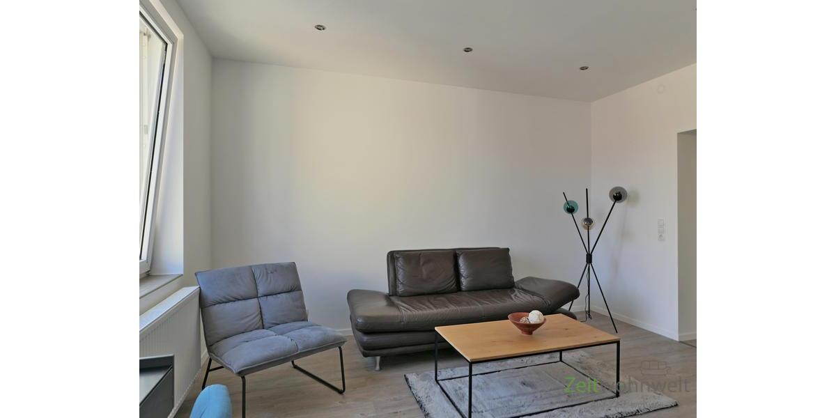 Sofa und Sessel