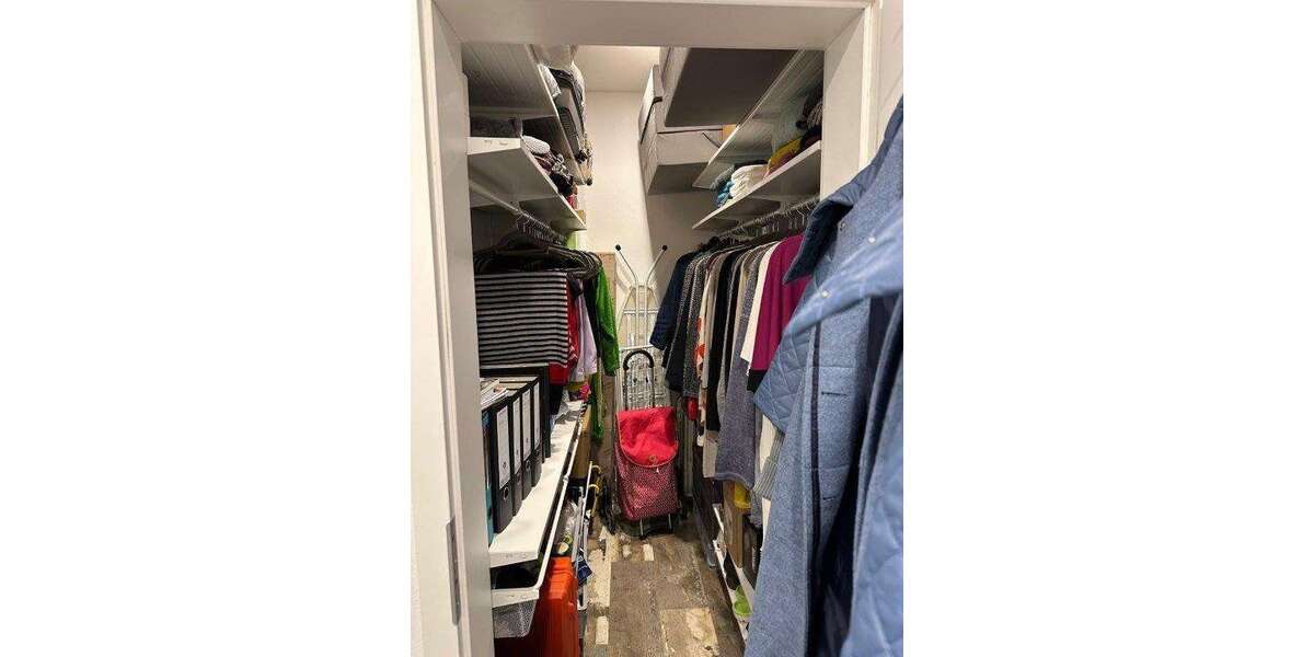 Abstellen Schrank