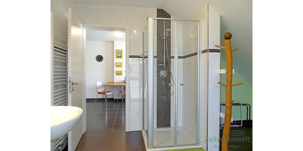 Dusche im Bad