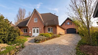 GROßZÜGIG WOHNEN, RUHIG LEBEN, FLEXIBEL ARBEITEN - Einfamilienhaus Bevern | Angebot:26820629