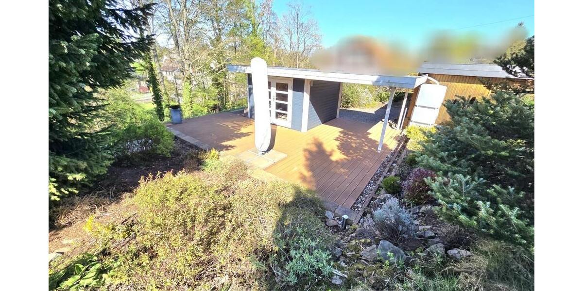 Gartenhaus mit Terrasse